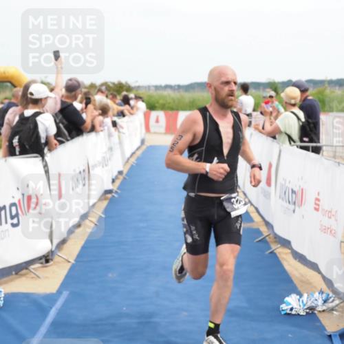 22.06.2025 - Viking Triathlon MichiJ http://msf.ph/oto/8120233 22.06.2025 14:59:09 Ziel 137, 325 meine-sportfotos.de