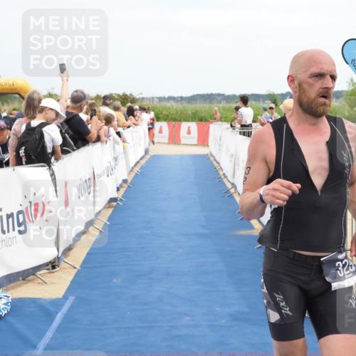 22.06.2025 - Viking Triathlon MichiJ http://msf.ph/oto/8120270 22.06.2025 14:59:10 Ziel 137, 196, 325 meine-sportfotos.de
