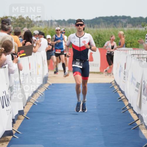22.06.2025 - Viking Triathlon MichiJ http://msf.ph/oto/8120308 22.06.2025 14:59:14 Ziel 196, 611 meine-sportfotos.de