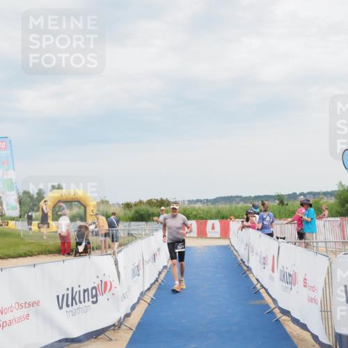 22.06.2025 - Viking Triathlon MichiJ http://msf.ph/oto/8120323 22.06.2025 17:03:29 Ziel 333 meine-sportfotos.de