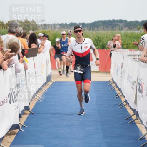 22.06.2025 - Viking Triathlon MichiJ http://msf.ph/oto/8120332 22.06.2025 14:59:14 Ziel 196, 611 meine-sportfotos.de