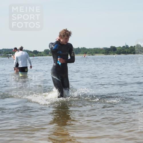 22.06.2025 - Viking Triathlon KatJ http://msf.ph/oto/8120335 22.06.2025 10:48:38 Schwimmen 412, 494 meine-sportfotos.de