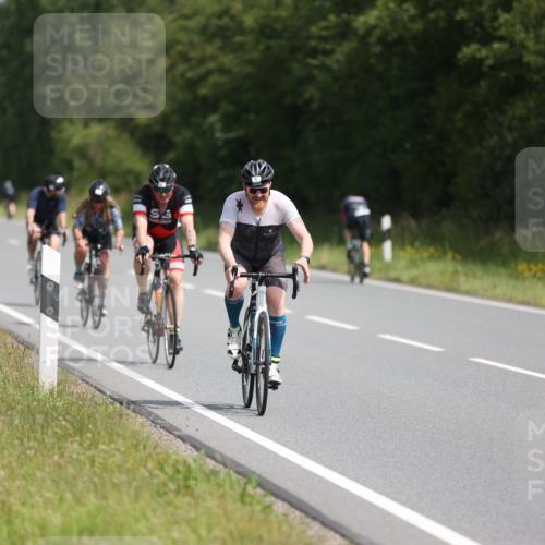 22.06.2025 - Viking Triathlon Yannick Fuchs http://msf.ph/oto/8120370 22.06.2025 11:46:57 Radfahren 48, 57, 116, 402, 640 meine-sportfotos.de