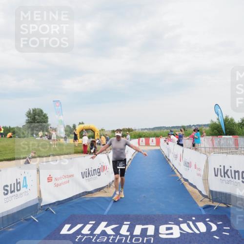 22.06.2025 - Viking Triathlon MichiJ http://msf.ph/oto/8120458 22.06.2025 17:03:31 Ziel 333 meine-sportfotos.de