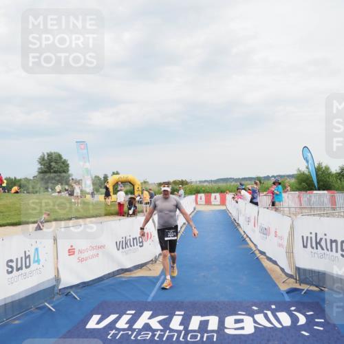 22.06.2025 - Viking Triathlon MichiJ http://msf.ph/oto/8120468 22.06.2025 17:03:31 Ziel 333 meine-sportfotos.de