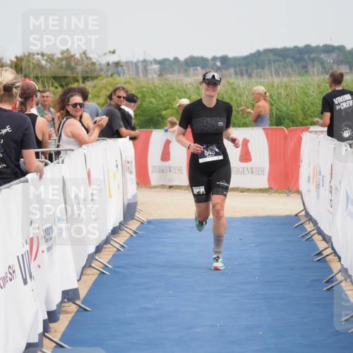 22.06.2025 - Viking Triathlon MichiJ http://msf.ph/oto/8120487 22.06.2025 15:12:02 Ziel 549 meine-sportfotos.de