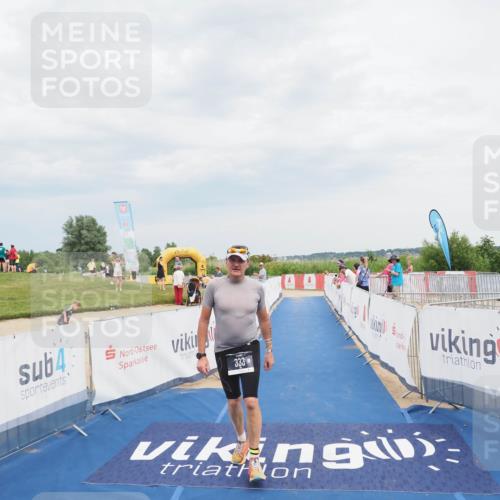 22.06.2025 - Viking Triathlon MichiJ http://msf.ph/oto/8120534 22.06.2025 17:03:32 Ziel 333 meine-sportfotos.de
