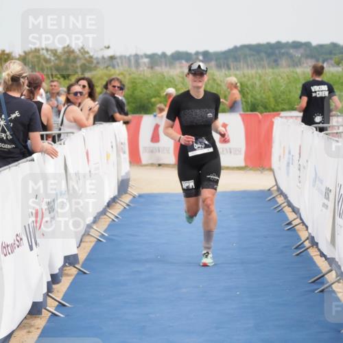 22.06.2025 - Viking Triathlon MichiJ http://msf.ph/oto/8120535 22.06.2025 15:12:02 Ziel 549 meine-sportfotos.de