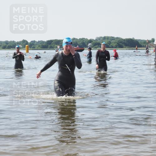 22.06.2025 - Viking Triathlon KatJ http://msf.ph/oto/8120537 22.06.2025 10:49:11 Schwimmen 155, 317, 353 meine-sportfotos.de