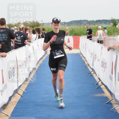 22.06.2025 - Viking Triathlon MichiJ http://msf.ph/oto/8120602 22.06.2025 15:12:04 Ziel 549 meine-sportfotos.de