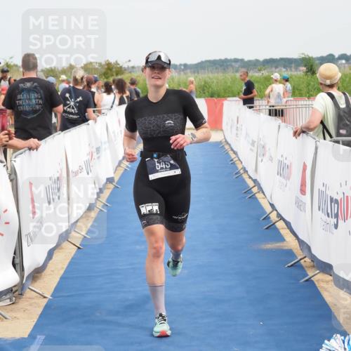 22.06.2025 - Viking Triathlon MichiJ http://msf.ph/oto/8120632 22.06.2025 15:12:05 Ziel 549 meine-sportfotos.de