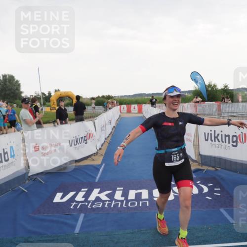 22.06.2025 - Viking Triathlon MichiJ http://msf.ph/oto/8120652 22.06.2025 16:30:46 Ziel 165 meine-sportfotos.de