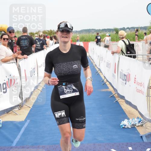 22.06.2025 - Viking Triathlon MichiJ http://msf.ph/oto/8120680 22.06.2025 15:12:06 Ziel 549 meine-sportfotos.de
