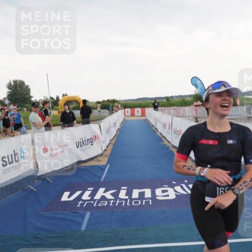 22.06.2025 - Viking Triathlon MichiJ http://msf.ph/oto/8120686 22.06.2025 16:30:46 Ziel 165 meine-sportfotos.de