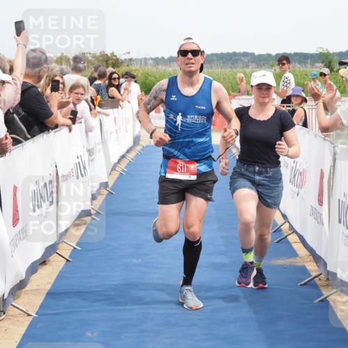 22.06.2025 - Viking Triathlon MichiJ http://msf.ph/oto/8120700 22.06.2025 14:59:19 Ziel 196, 611 meine-sportfotos.de