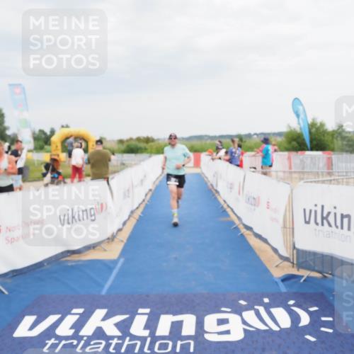 22.06.2025 - Viking Triathlon MichiJ http://msf.ph/oto/8120780 22.06.2025 17:04:33 Ziel 257 meine-sportfotos.de