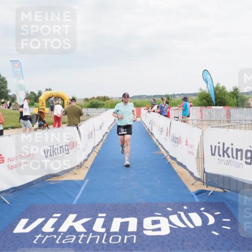 22.06.2025 - Viking Triathlon MichiJ http://msf.ph/oto/8120804 22.06.2025 17:04:33 Ziel 257 meine-sportfotos.de