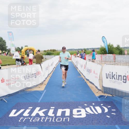22.06.2025 - Viking Triathlon MichiJ http://msf.ph/oto/8120820 22.06.2025 17:04:34 Ziel 257 meine-sportfotos.de