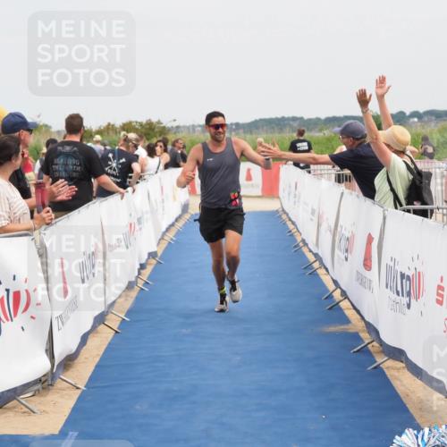 22.06.2025 - Viking Triathlon MichiJ http://msf.ph/oto/8120825 22.06.2025 15:12:27 Ziel 643 meine-sportfotos.de