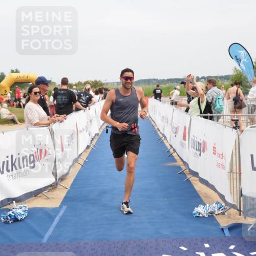 22.06.2025 - Viking Triathlon MichiJ http://msf.ph/oto/8120882 22.06.2025 15:12:28 Ziel 643 meine-sportfotos.de