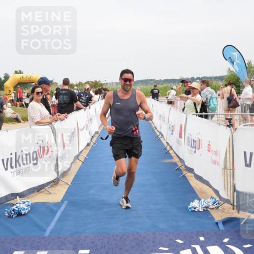 22.06.2025 - Viking Triathlon MichiJ http://msf.ph/oto/8120888 22.06.2025 15:12:29 Ziel 643 meine-sportfotos.de