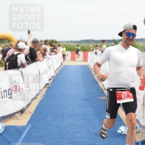 22.06.2025 - Viking Triathlon MichiJ http://msf.ph/oto/8120902 22.06.2025 14:59:22 Ziel 611, 654 meine-sportfotos.de