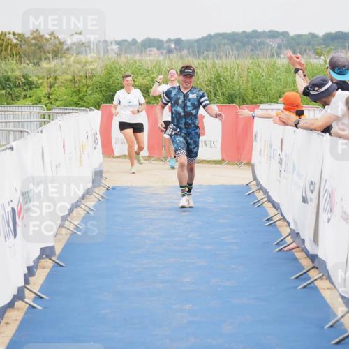 22.06.2025 - Viking Triathlon MichiJ http://msf.ph/oto/8120905 22.06.2025 17:04:43 Ziel 466 meine-sportfotos.de
