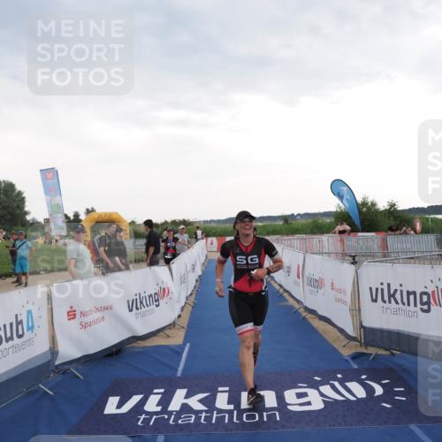 22.06.2025 - Viking Triathlon MichiJ http://msf.ph/oto/8120940 22.06.2025 16:31:44 Ziel 315 meine-sportfotos.de