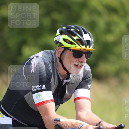 22.06.2025 - Viking Triathlon Yannick Fuchs http://msf.ph/oto/8120982 22.06.2025 11:47:49 Radfahren 106, 292, 415 meine-sportfotos.de