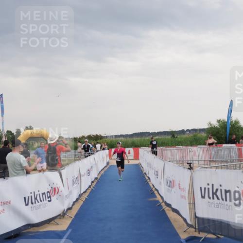 22.06.2025 - Viking Triathlon MichiJ http://msf.ph/oto/8121009 22.06.2025 16:35:29 Ziel 472 meine-sportfotos.de