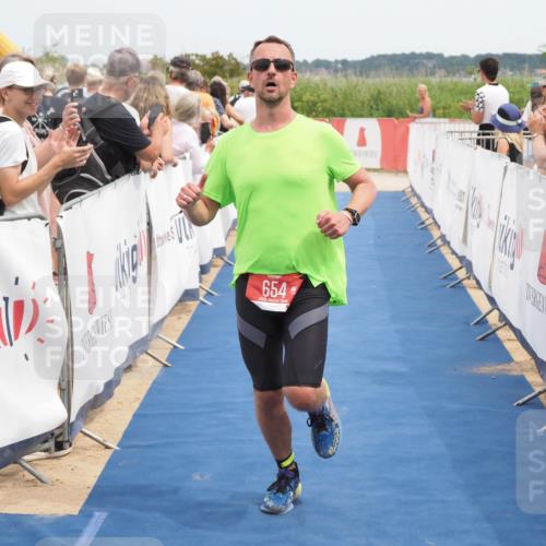 22.06.2025 - Viking Triathlon MichiJ http://msf.ph/oto/8121023 22.06.2025 14:59:28 Ziel 654 meine-sportfotos.de