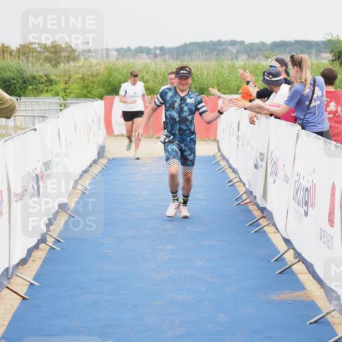 22.06.2025 - Viking Triathlon MichiJ http://msf.ph/oto/8121025 22.06.2025 17:04:45 Ziel 466, 656 meine-sportfotos.de