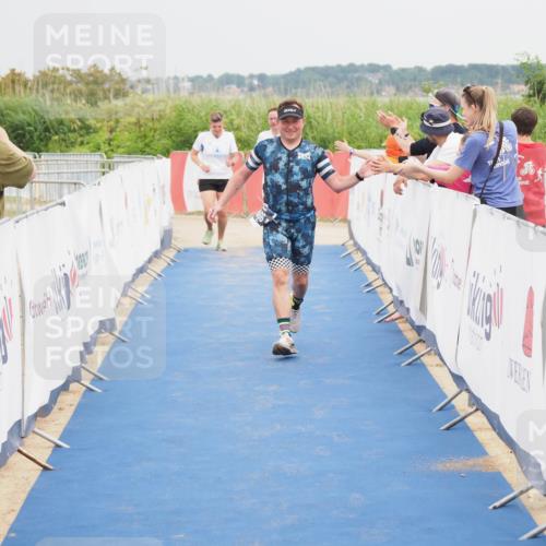 22.06.2025 - Viking Triathlon MichiJ http://msf.ph/oto/8121034 22.06.2025 17:04:45 Ziel 466, 656 meine-sportfotos.de