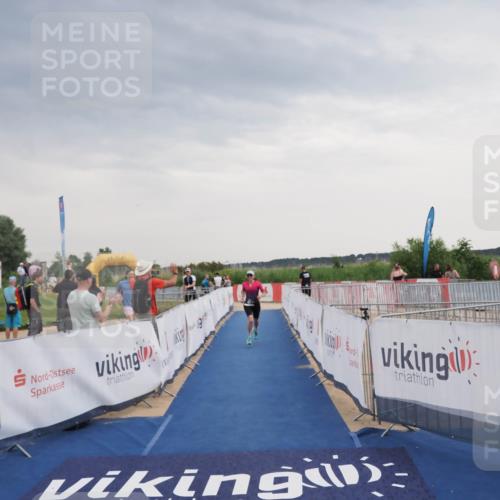 22.06.2025 - Viking Triathlon MichiJ http://msf.ph/oto/8121047 22.06.2025 16:35:30 Ziel 472 meine-sportfotos.de