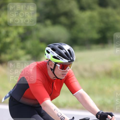 22.06.2025 - Viking Triathlon Yannick Fuchs http://msf.ph/oto/8121064 22.06.2025 11:47:55 Radfahren 106, 163, 415 meine-sportfotos.de
