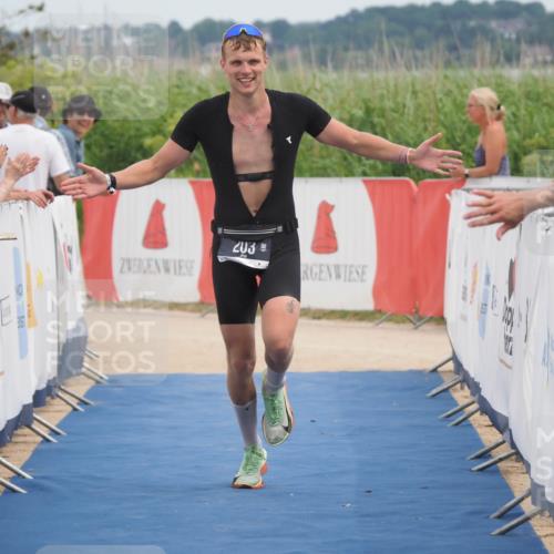 22.06.2025 - Viking Triathlon MichiJ http://msf.ph/oto/8121068 22.06.2025 14:59:44 Ziel 203 meine-sportfotos.de