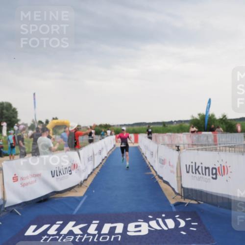 22.06.2025 - Viking Triathlon MichiJ http://msf.ph/oto/8121083 22.06.2025 16:35:30 Ziel 472 meine-sportfotos.de