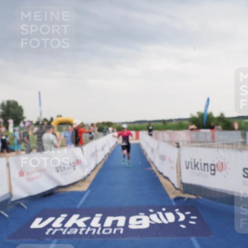 22.06.2025 - Viking Triathlon MichiJ http://msf.ph/oto/8121104 22.06.2025 16:35:31 Ziel 472 meine-sportfotos.de