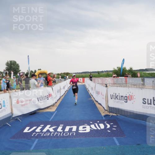 22.06.2025 - Viking Triathlon MichiJ http://msf.ph/oto/8121145 22.06.2025 16:35:31 Ziel 472 meine-sportfotos.de