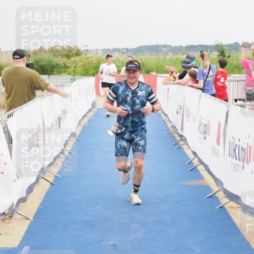 22.06.2025 - Viking Triathlon MichiJ http://msf.ph/oto/8121151 22.06.2025 17:04:46 Ziel 466, 656 meine-sportfotos.de