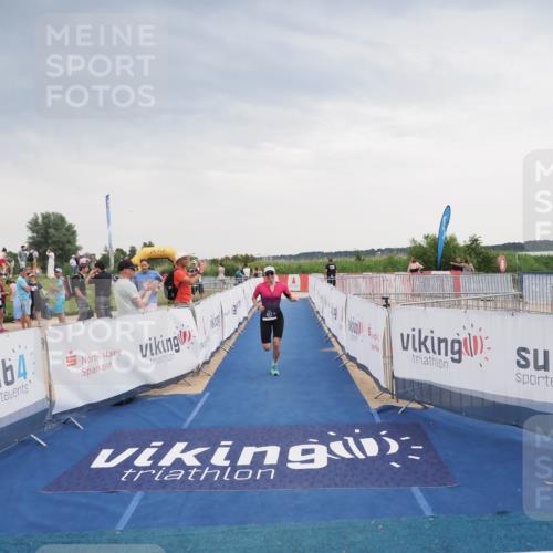 22.06.2025 - Viking Triathlon MichiJ http://msf.ph/oto/8121152 22.06.2025 16:35:31 Ziel 472 meine-sportfotos.de