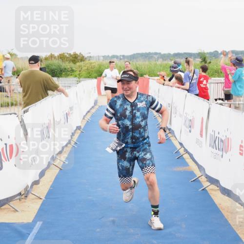 22.06.2025 - Viking Triathlon MichiJ http://msf.ph/oto/8121190 22.06.2025 17:04:47 Ziel 466, 656 meine-sportfotos.de