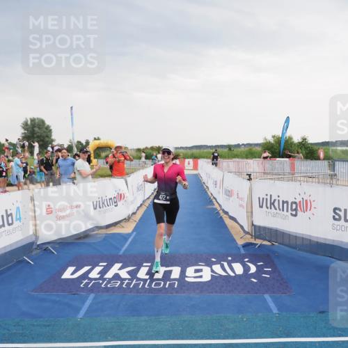 22.06.2025 - Viking Triathlon MichiJ http://msf.ph/oto/8121223 22.06.2025 16:35:32 Ziel 472 meine-sportfotos.de