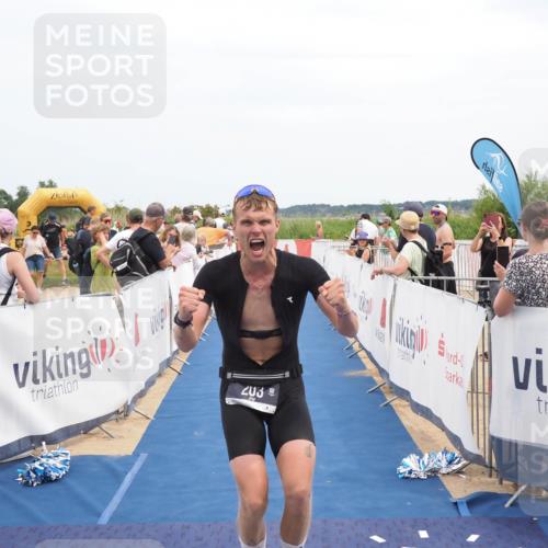 22.06.2025 - Viking Triathlon MichiJ http://msf.ph/oto/8121308 22.06.2025 14:59:47 Ziel 203 meine-sportfotos.de