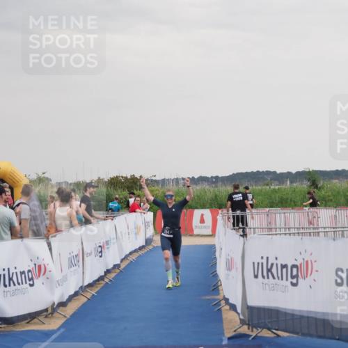 22.06.2025 - Viking Triathlon MichiJ http://msf.ph/oto/8121386 22.06.2025 16:36:21 Ziel 244 meine-sportfotos.de