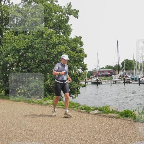 22.06.2025 - Viking Triathlon KatJ http://msf.ph/oto/8121494 22.06.2025 15:16:04 Laufen 454 meine-sportfotos.de