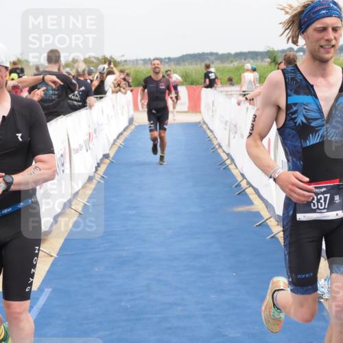 22.06.2025 - Viking Triathlon MichiJ http://msf.ph/oto/8121575 22.06.2025 15:13:14 Ziel 98, 228, 337, 395, 415 meine-sportfotos.de