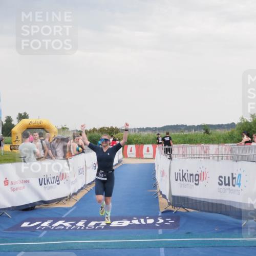 22.06.2025 - Viking Triathlon MichiJ http://msf.ph/oto/8121601 22.06.2025 16:36:23 Ziel 244 meine-sportfotos.de