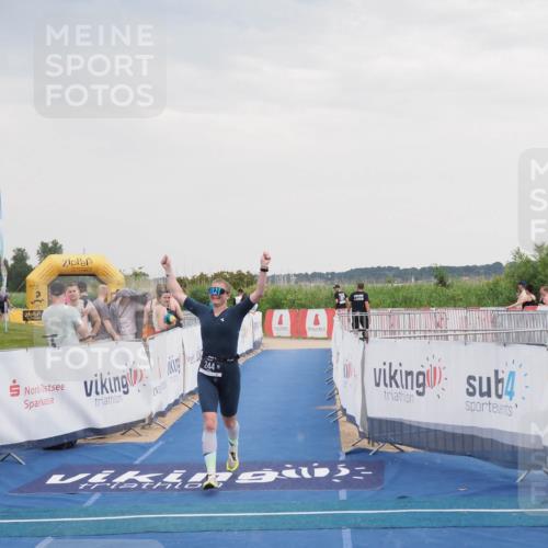 22.06.2025 - Viking Triathlon MichiJ http://msf.ph/oto/8121614 22.06.2025 16:36:23 Ziel 244 meine-sportfotos.de