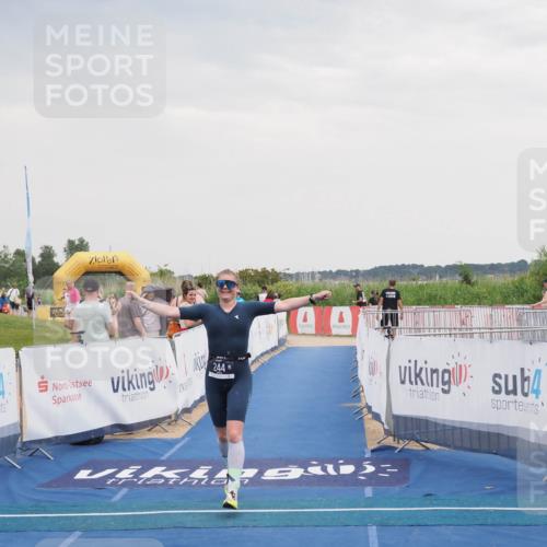22.06.2025 - Viking Triathlon MichiJ http://msf.ph/oto/8121649 22.06.2025 16:36:23 Ziel 244 meine-sportfotos.de